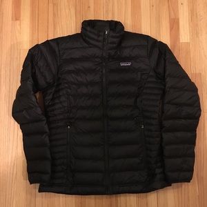 S // women’s Patagonia puffer